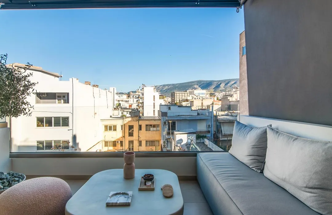 N K Suite - Design Boutique Stay With City View-1