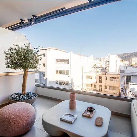 N K Suite - Design Boutique Stay With City View-3